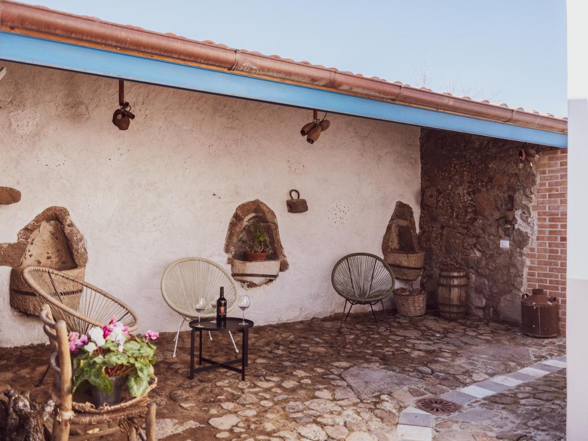 Binzas Betzas Agriturismo Sedilo Eksteriør billede